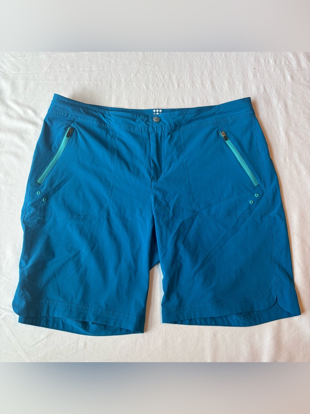 Title Nine Nimblene Outdoor Athletic Shorts in Aqua Blue size 10